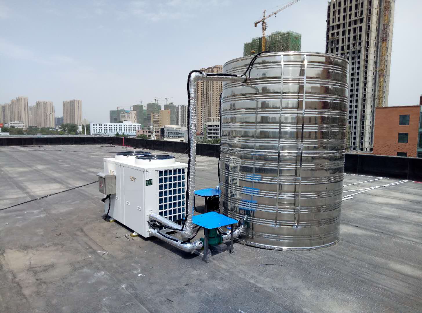 酒店、賓館洗浴熱水用什么好，福威斯空氣能熱水器*佳選擇